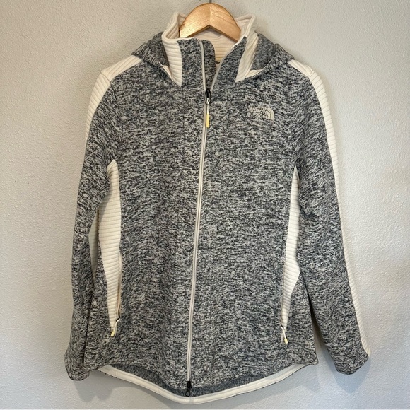 The North Face Women’s Indi 2 Hooded Fleece Jacket - Picture 4 of 13